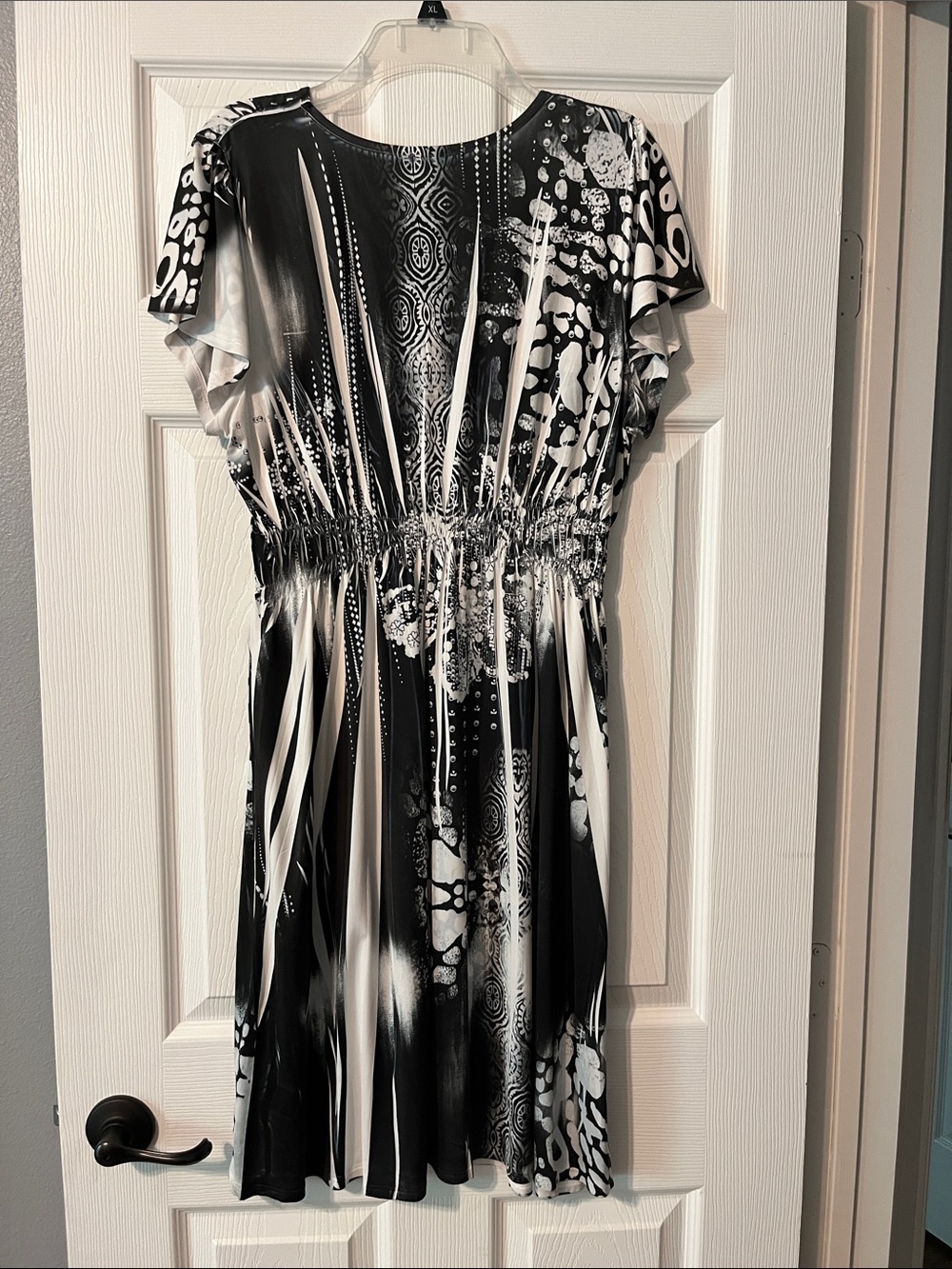 Unity World Wear Black & White Printed Midi Dress - Picture 5 of 6